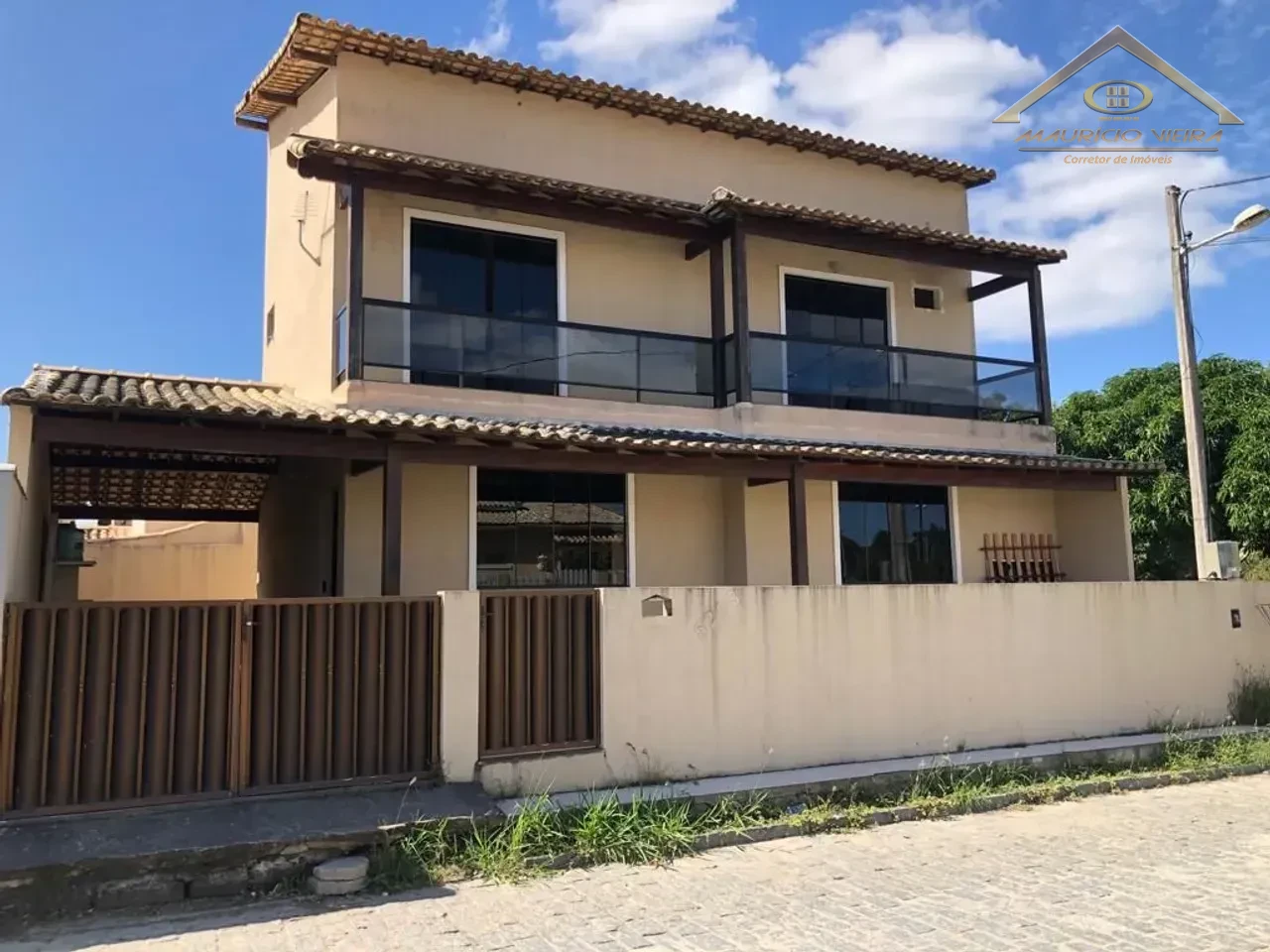 Duas casa no mesmo terreno no Cond dos Pássaros